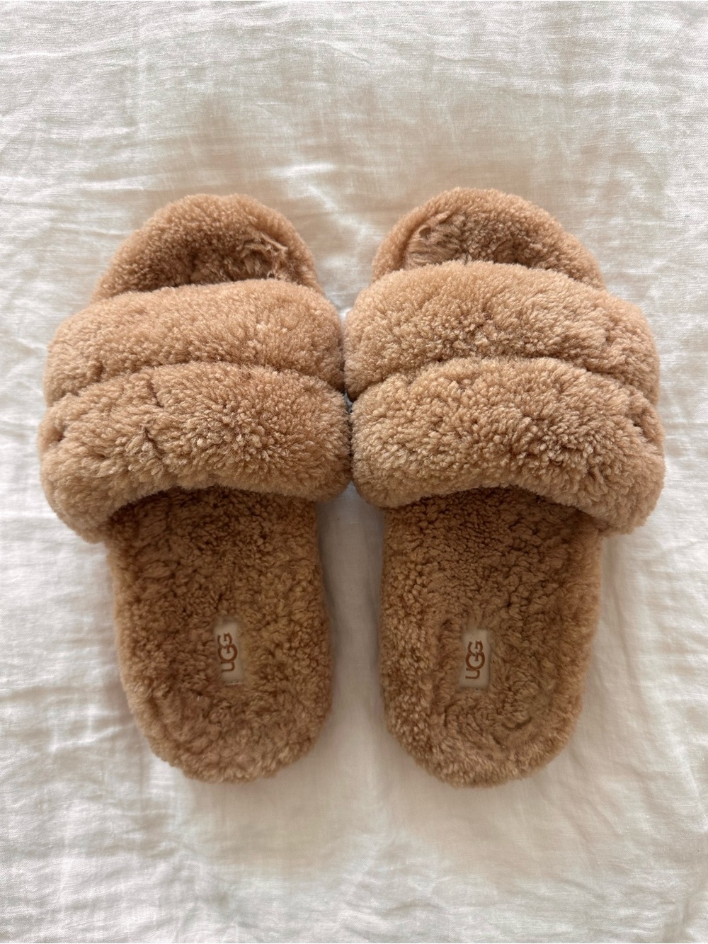 UGG Plush Double-Band Slide Slippers in Chestnut